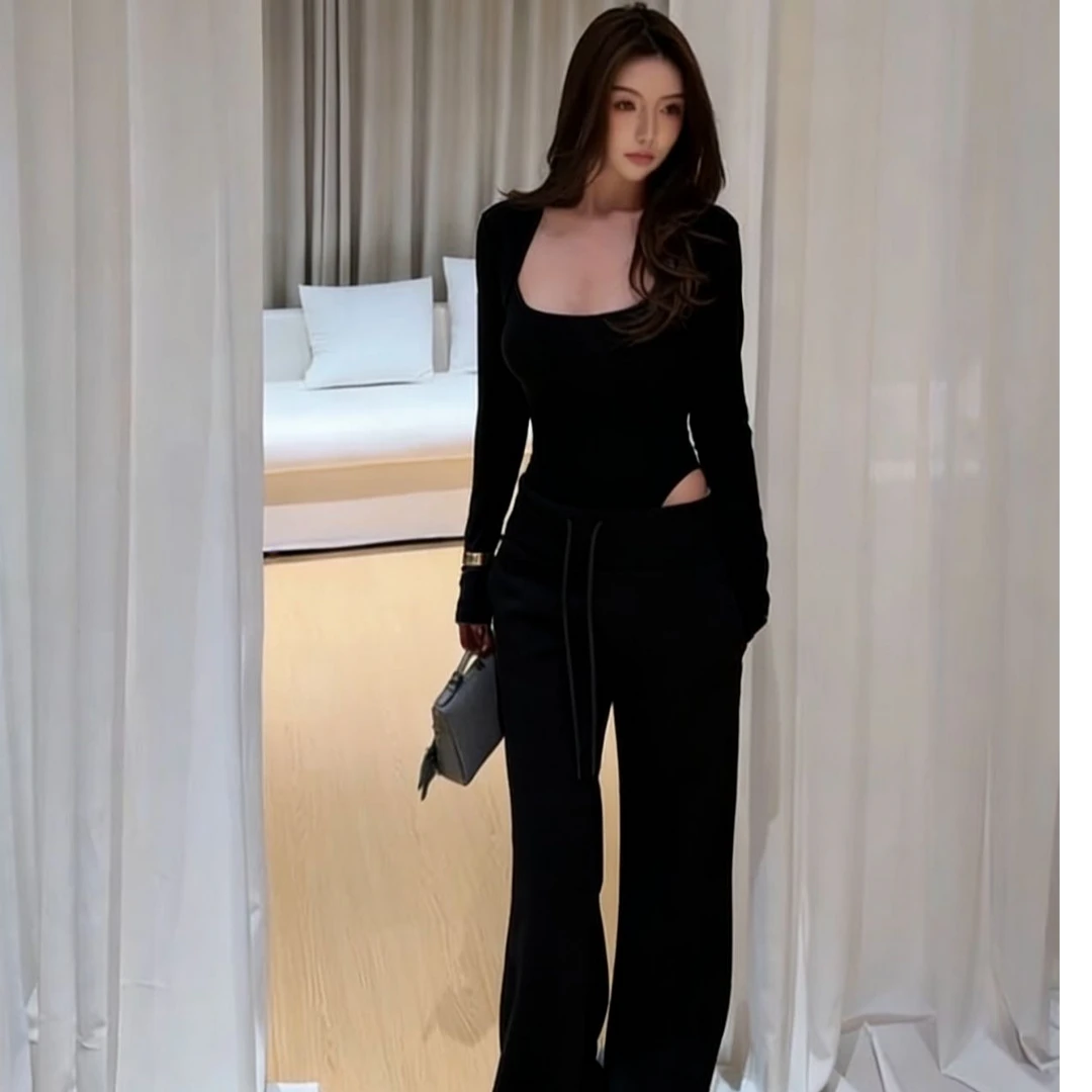 2026超火穿搭一整套辣妹方领设计感修身长袖连体衣高腰休闲裤套装