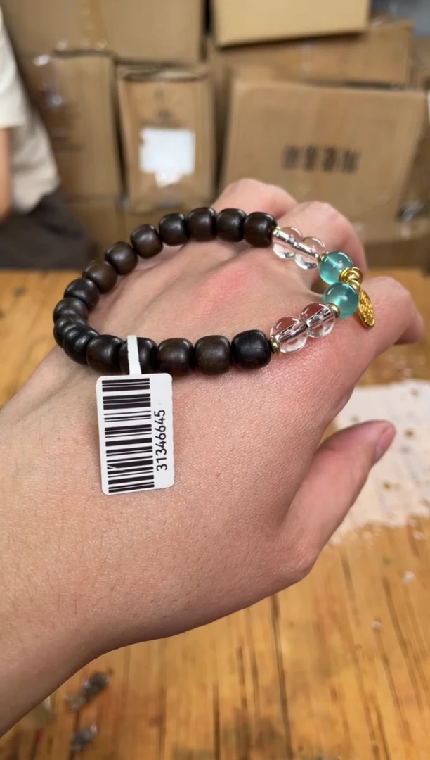 木质非金属捧月文创福利闪购商品无礼盒