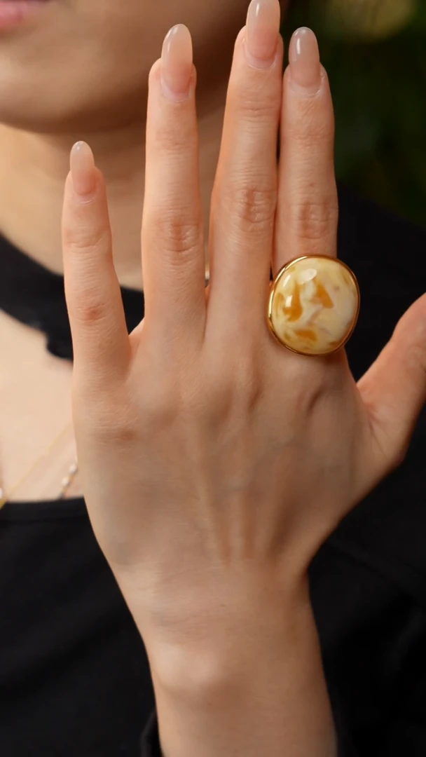 银S925镶嵌蜜蜡戒指沁色蜜蜡戒指