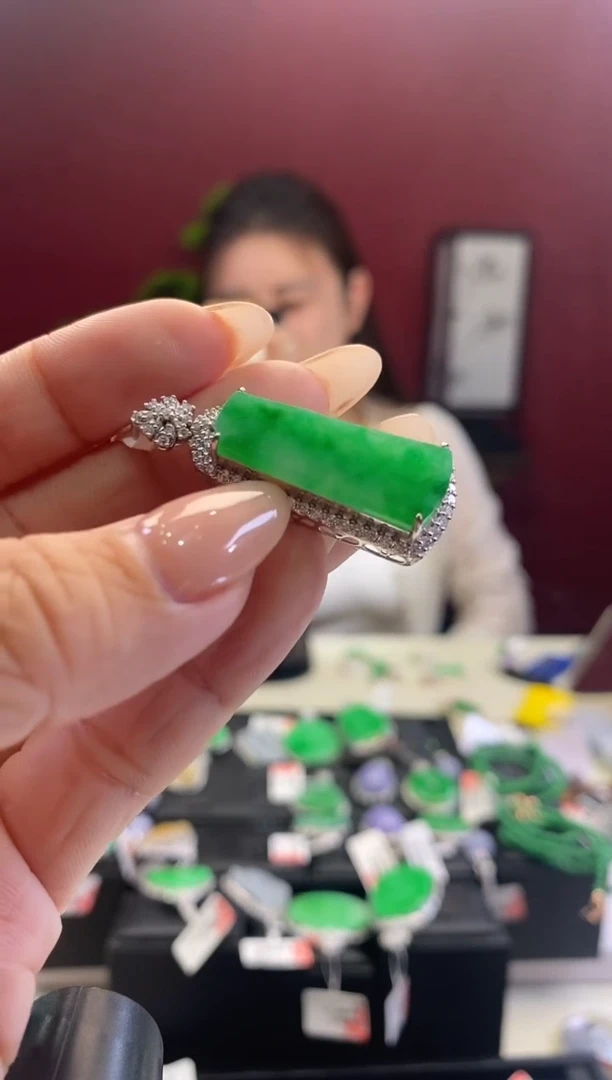 翡翠18K金镶嵌吊坠(不含链)无事牌