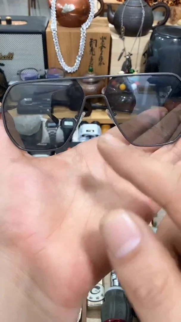 瓷片闪购商品   如图所示