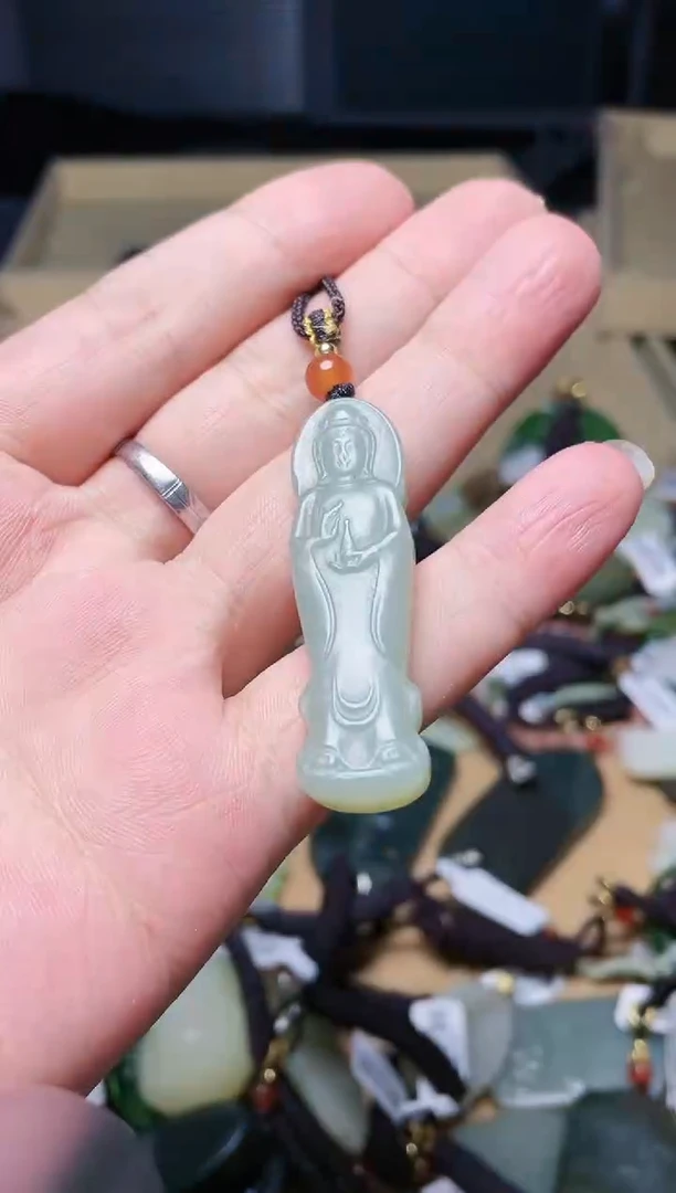 颈饰未镶嵌和田玉1