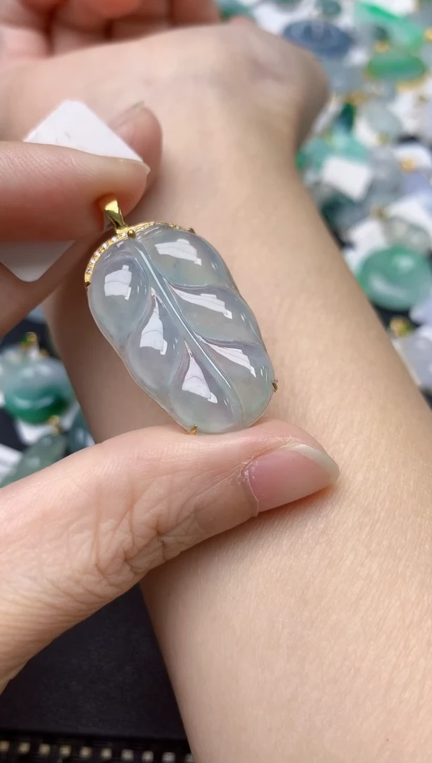 颈饰18K金镶嵌翡翠天然缅甸A货翡翠