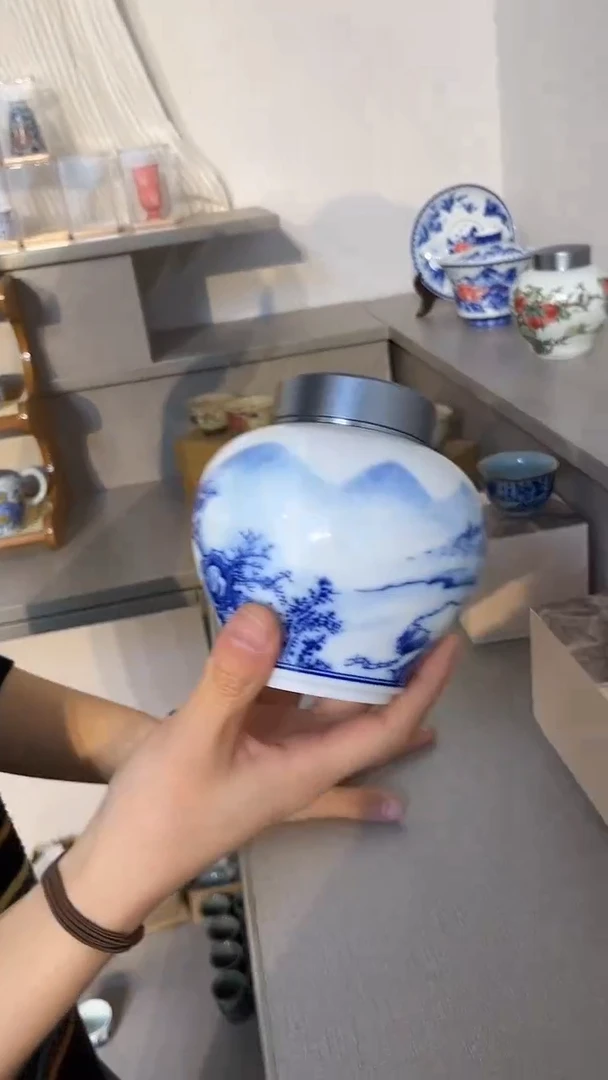 景德镇高温瓷山水茶叶罐