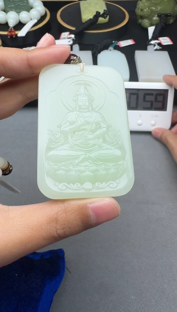 颈饰未镶嵌和田玉1