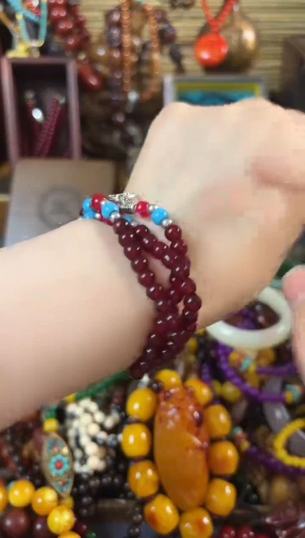 未镶嵌颈饰蜜蜡..................