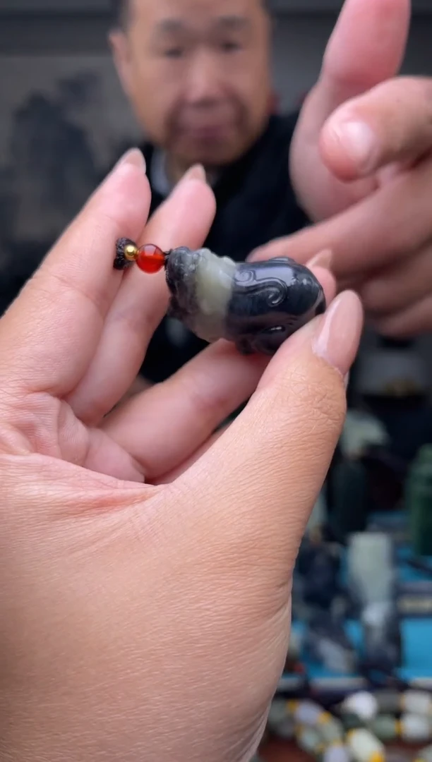 未镶嵌和田玉挂件1