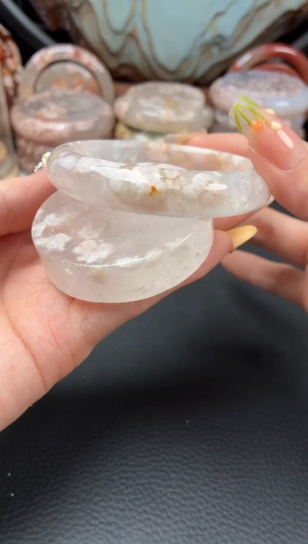 手镯（圆镯）玛瑙/玉髓未镶嵌57.4