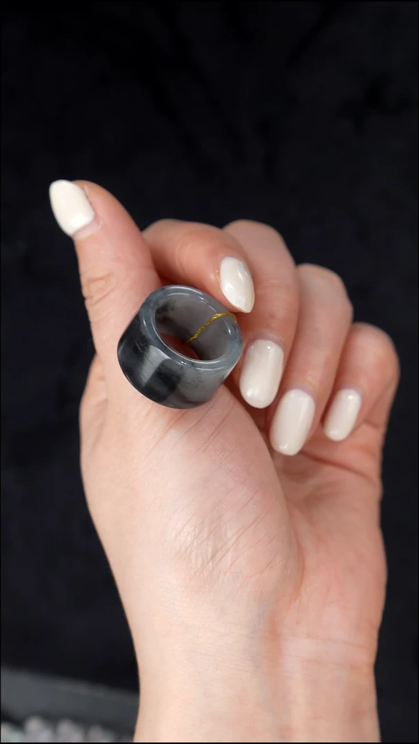 颈饰未镶嵌和田玉戒指21