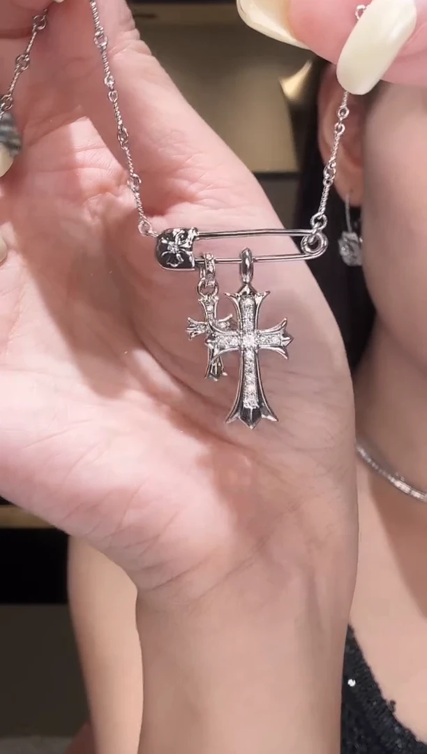 铂Pt950镶嵌项链钻石别针十字架项链