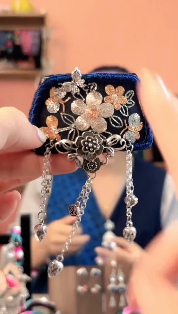 织绣艺枝独绣手工饰品124