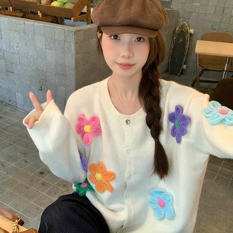 Q秋装新款胖mm大码女甜美设计感彩色立体花朵圆领针织上衣71608