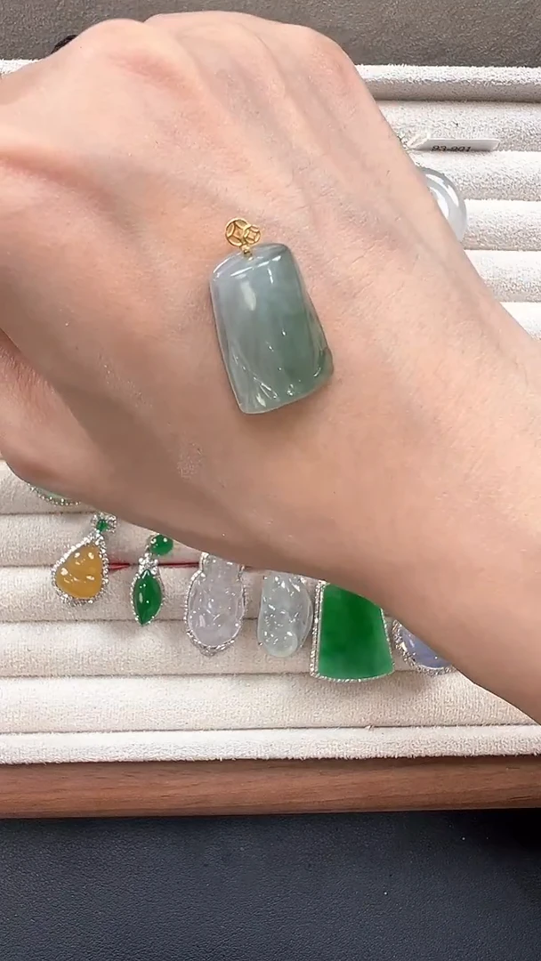 吊坠(不含链)18K金镶嵌翡翠缅甸珠宝严选LKL