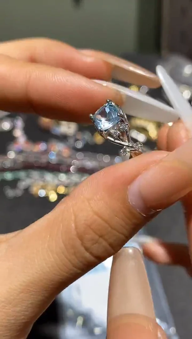 银S925镶嵌戒圈海蓝宝石戒指