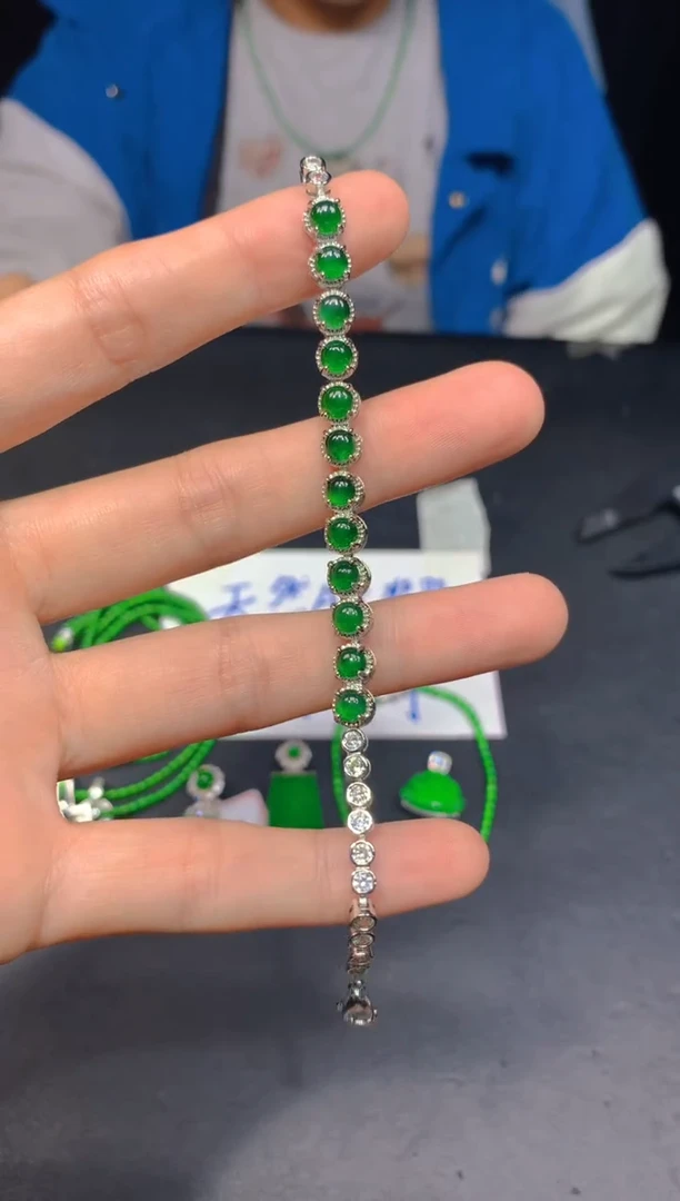 未镶嵌定制翡翠250多样性发货（发其一）