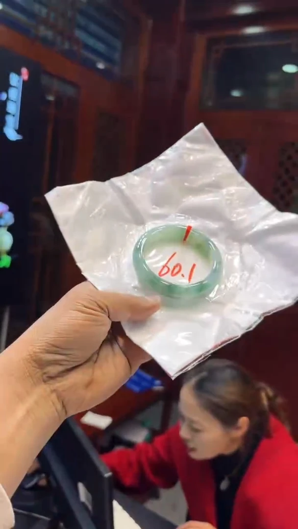 【闪购商品】翡翠手镯未镶嵌手镯
