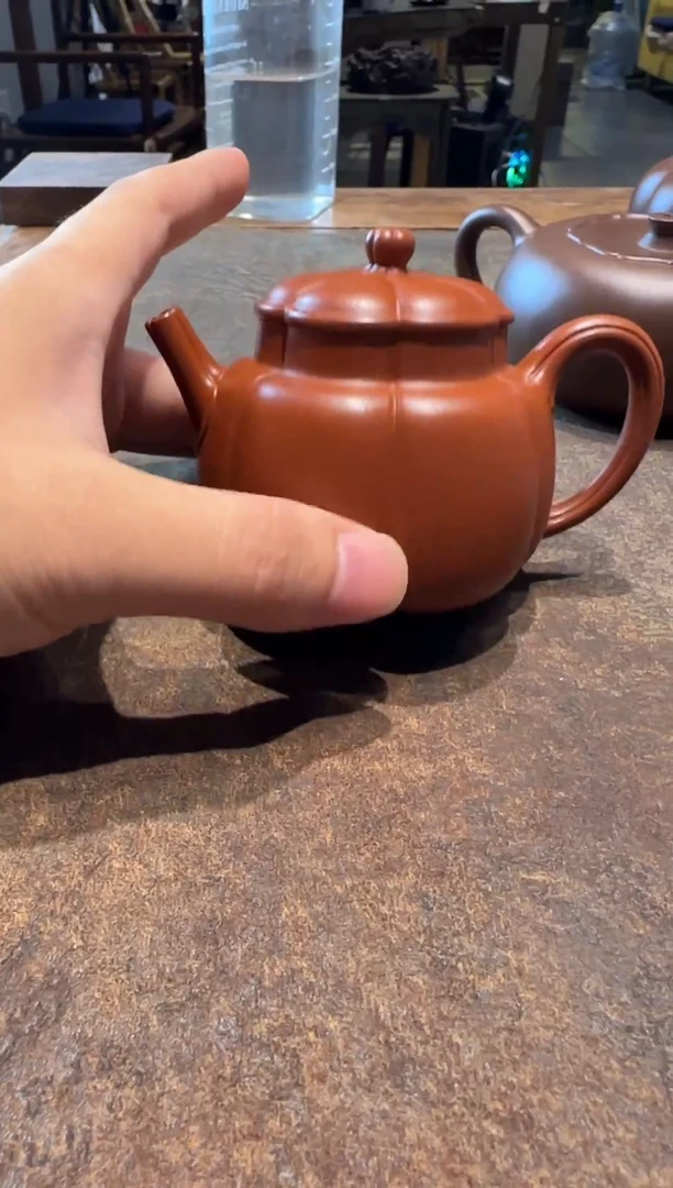 茶壶紫砂某*朱泥繁花