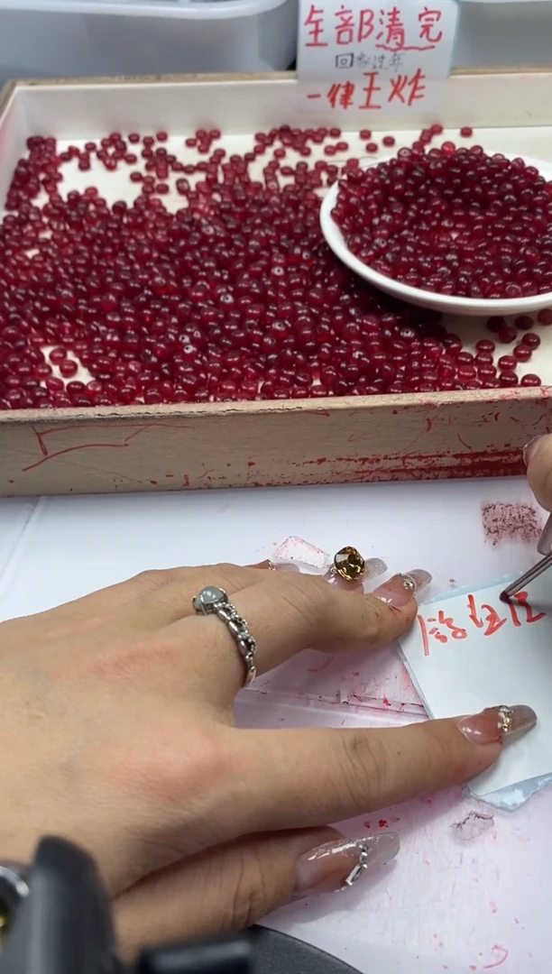 【闪购商品】玛瑙/玉髓颈饰未镶嵌w2296鸽血红算盘6*4mm*50颗