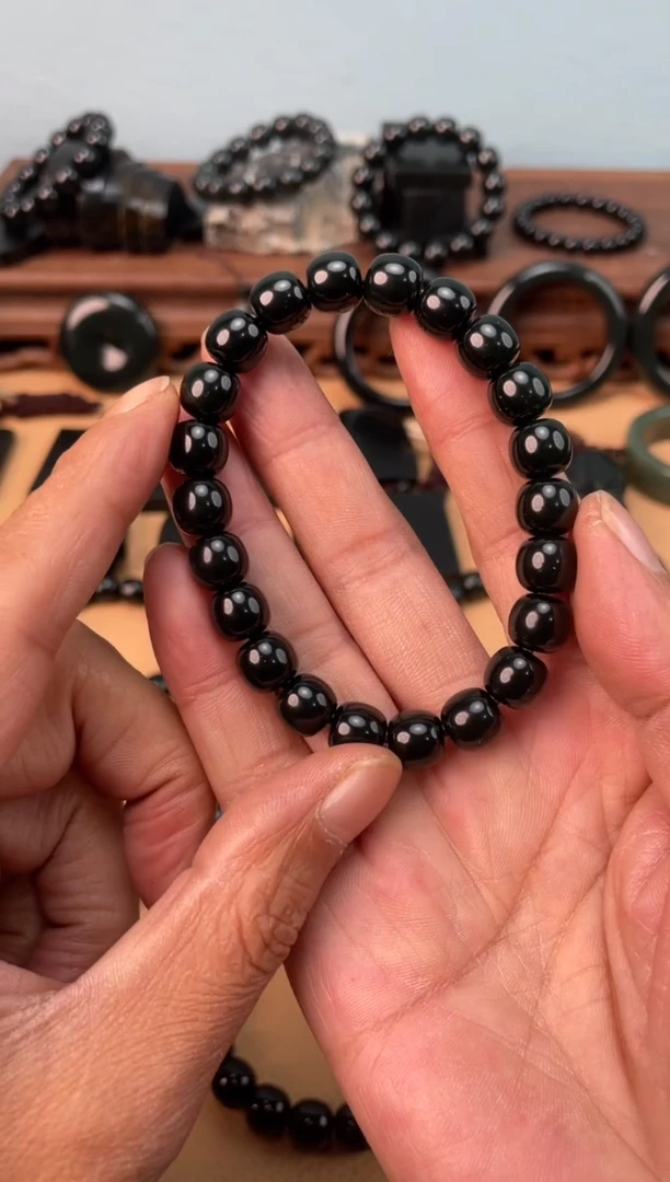 未镶嵌手串和田玉皮勒村老矿塔青卡8老型一细