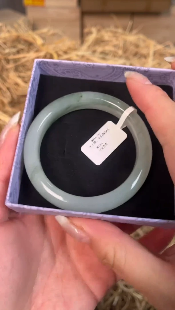 未镶嵌手镯石英质玉A-762