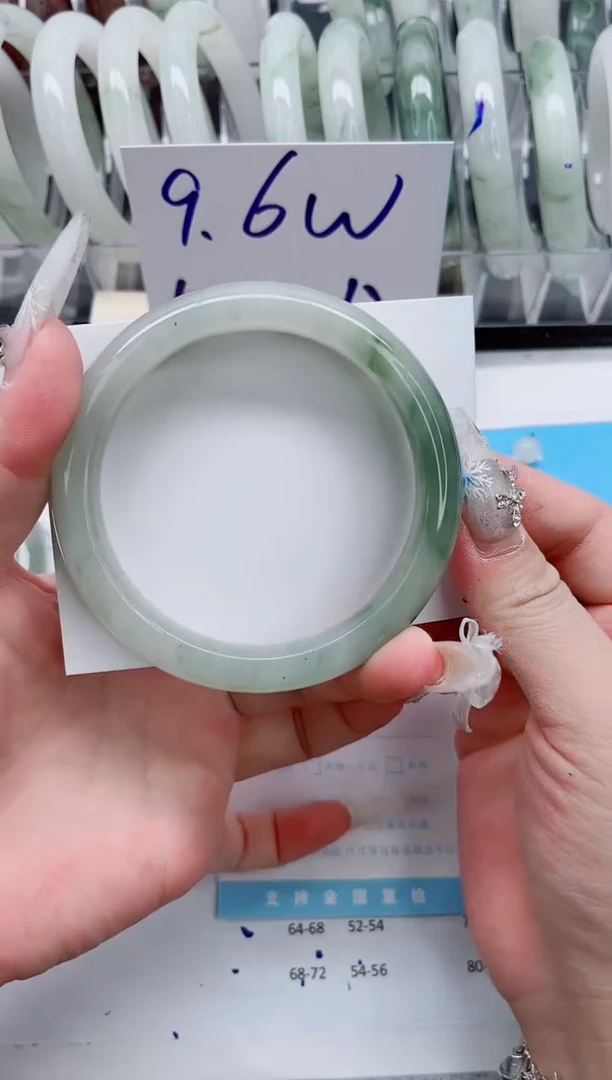 【闪购商品】石英质玉手镯未镶嵌A375-62.4