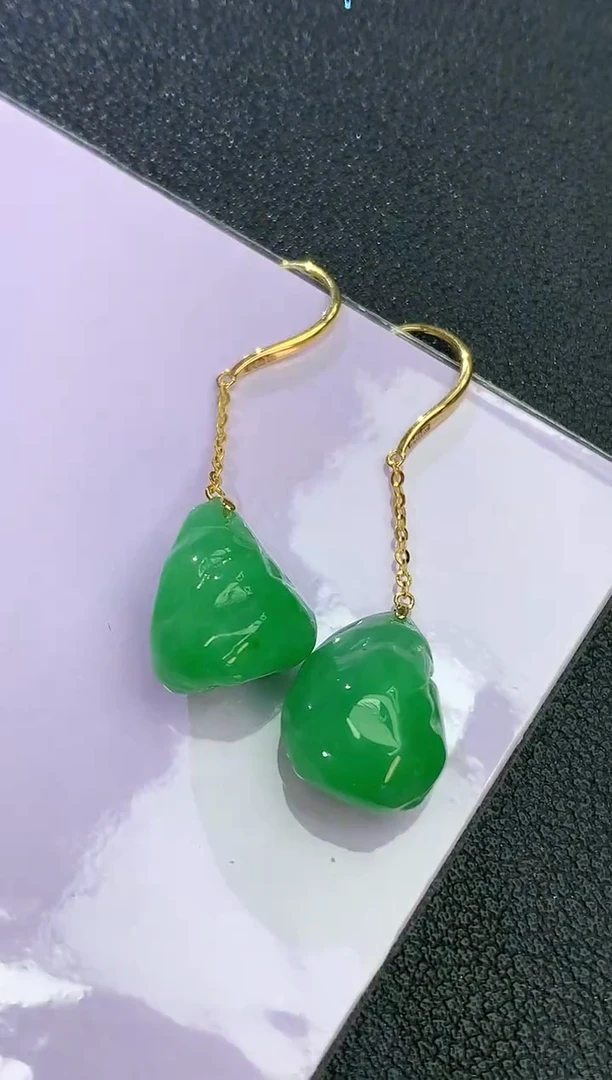 18K金镶嵌翡翠耳饰赠礼盒 麦麦