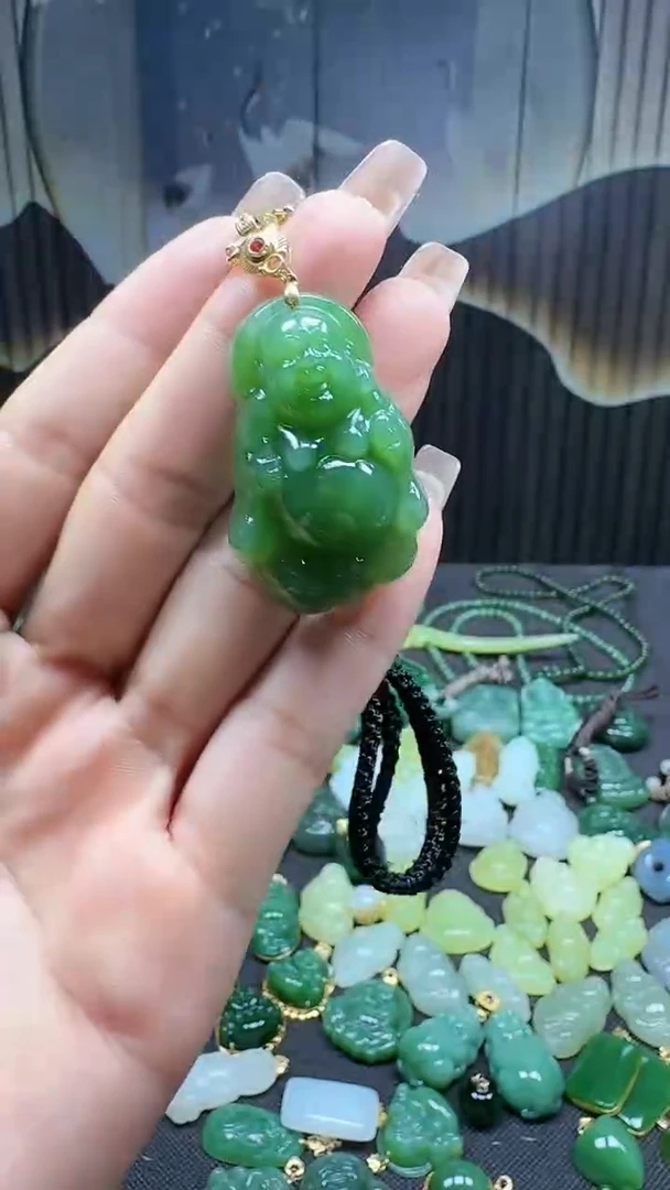 和田玉18K金镶嵌挂件1