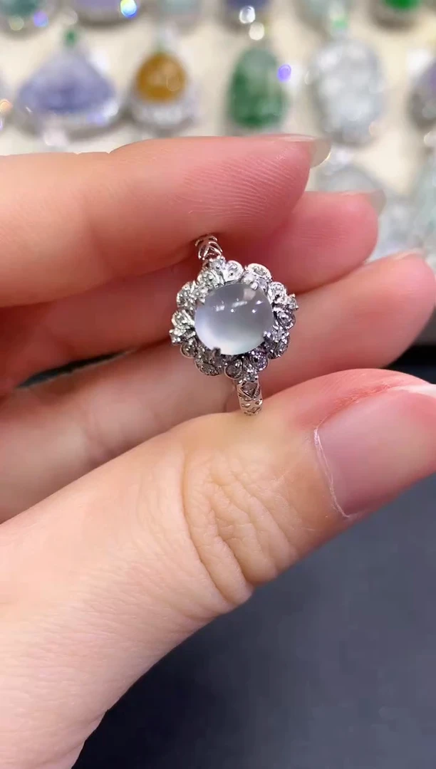 【闪购商品】翡翠戒指18K金镶嵌B28