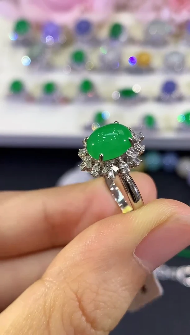 18K金镶嵌戒指翡翠B118