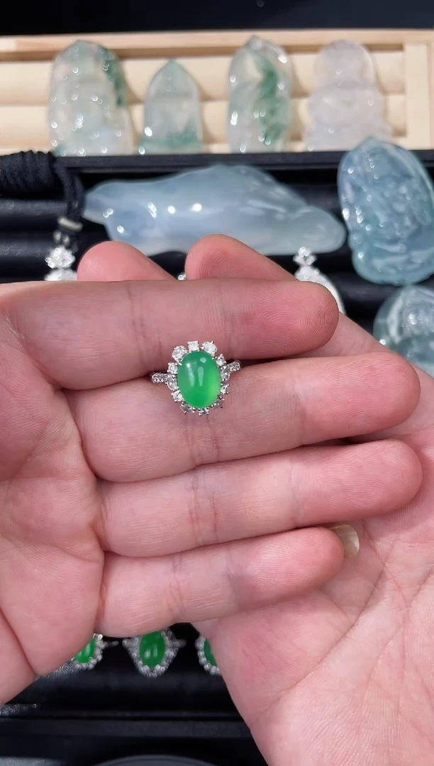 18K金镶嵌戒指翡翠久甜翡翠严选缅甸A货翡翠