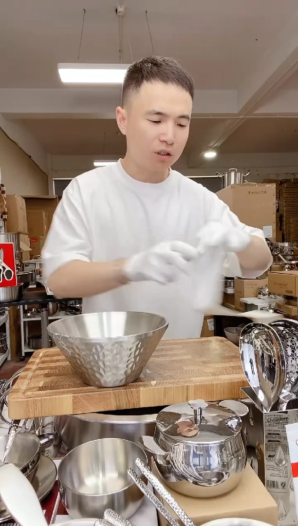 A07 微瑕20cm斗笠面碗