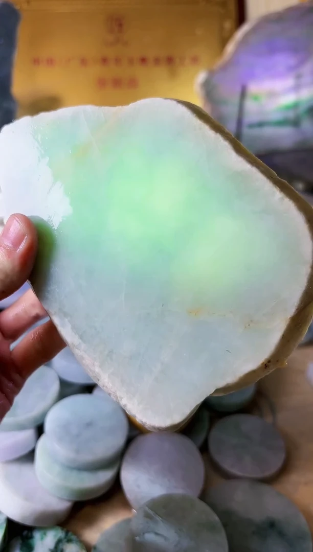 【闪购商品】翡翠颈饰未镶嵌A货吴玉2120