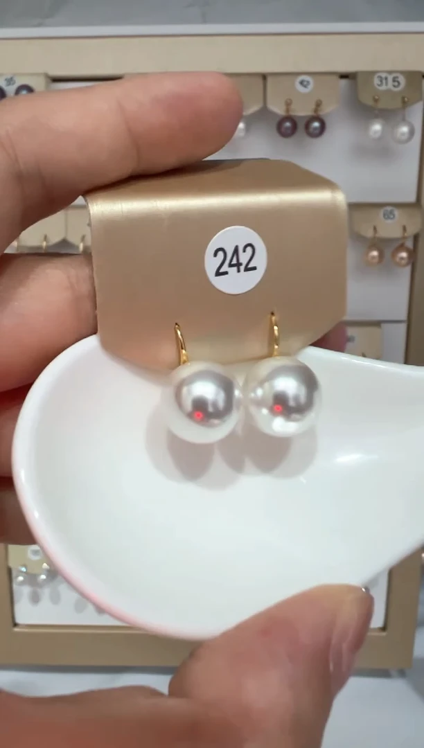 银S925镶嵌淡水珍珠耳饰242