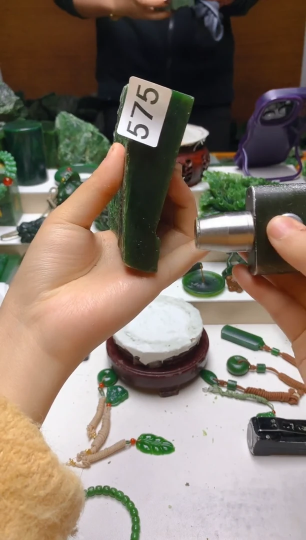 未镶嵌和田玉珠宝半成品1