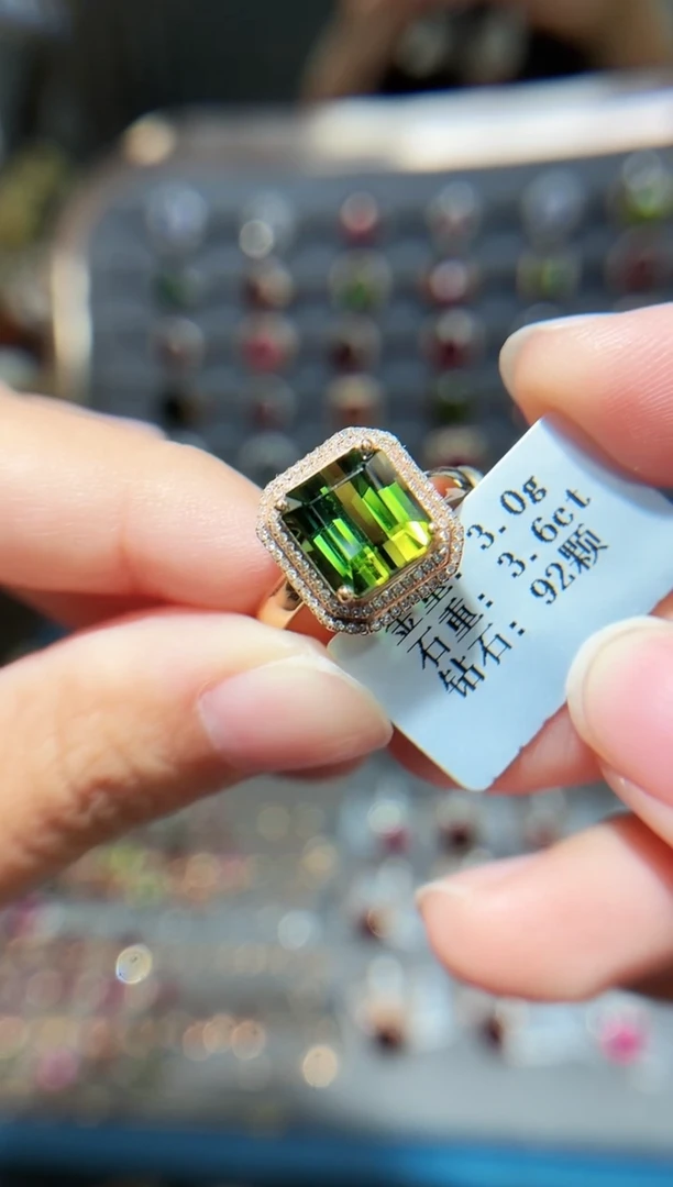 18K金镶嵌戒指碧玺3.6..