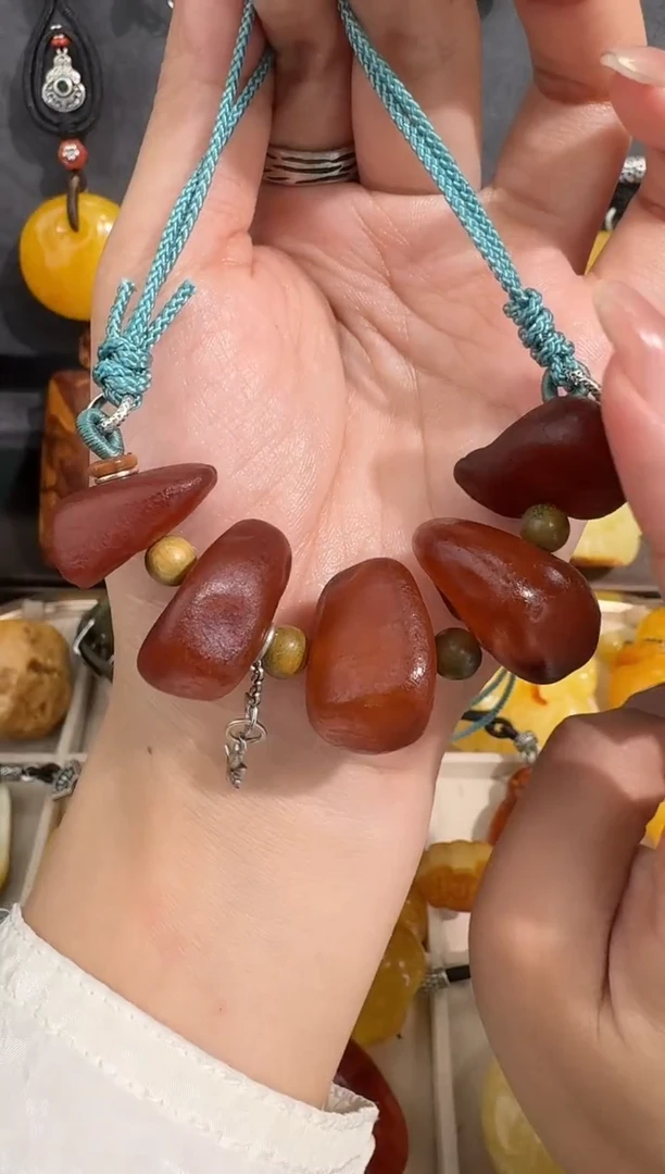 裸石琥珀未镶嵌随****~琥珀