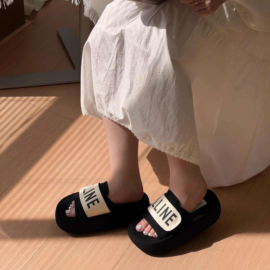 小众高级感凉拖鞋女夏季外穿2025新款网红时尚厚底舒适办公室拖鞋