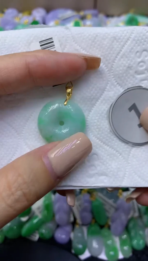 颈饰未镶嵌翡翠天然缅甸翡翠A货