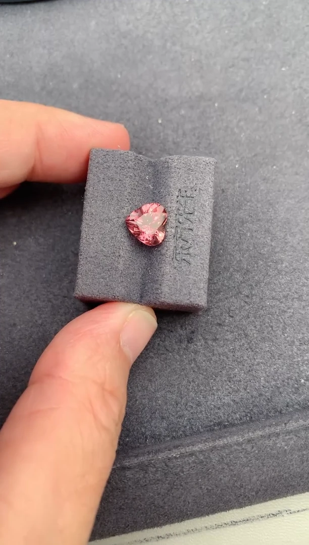 未镶嵌珠宝半成品碧玺1.8ct粉碧玺  BH 定制