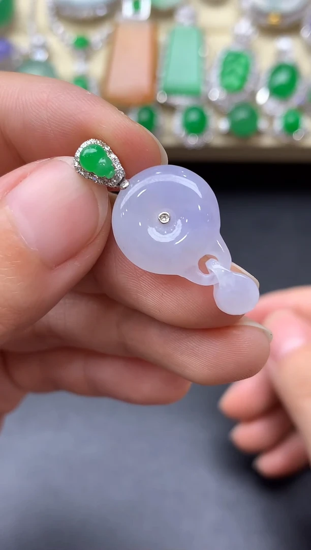 颈饰18K金镶嵌翡翠224-中国好珍宝