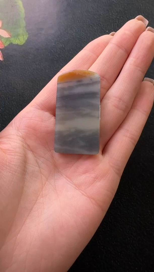 和田玉未镶嵌颈饰吊坠