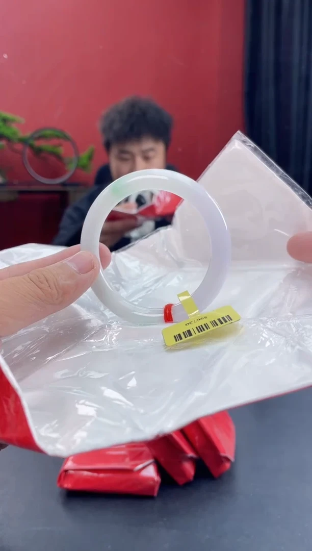 未镶嵌手镯翡翠16