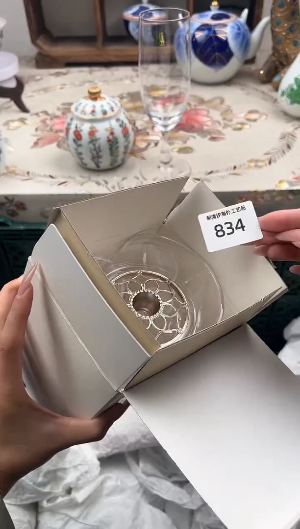 瓷片奶****oV         834