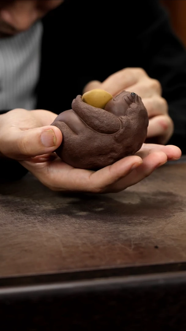 紫砂茶宠紫砂金蟾送元宝