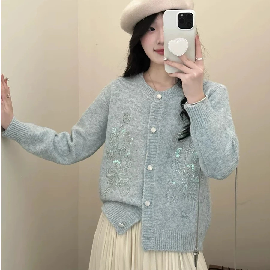 设计感亮片花朵圆领毛衣外套女长袖秋冬新款气质百搭针织开衫上衣