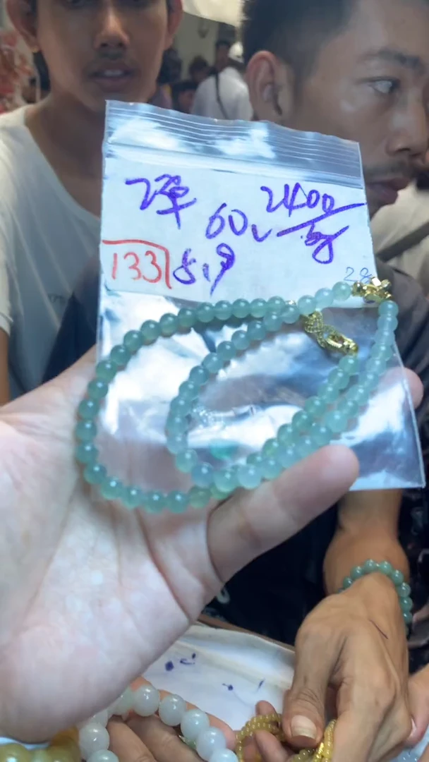 定制翡翠未镶嵌天然缅甸翡翠A货 多样性发货
