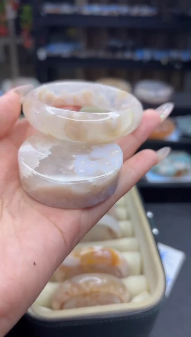 石英质玉手镯未镶嵌156(52圈赠送镯心)