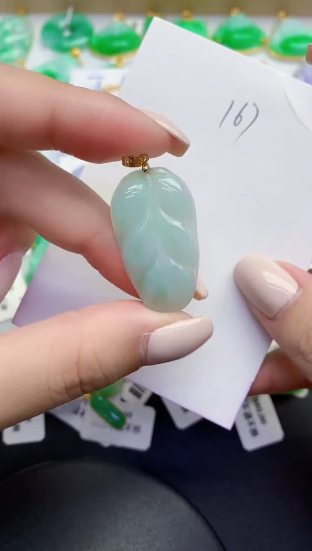 颈饰未镶嵌翡翠缅甸天然翡翠A货