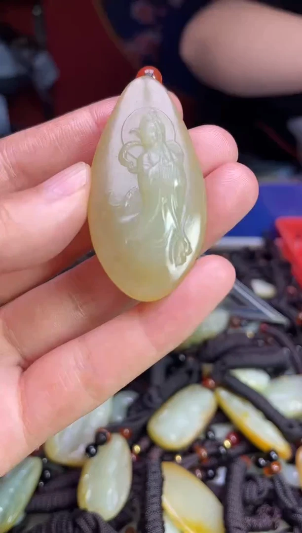 未镶嵌和田玉挂件1