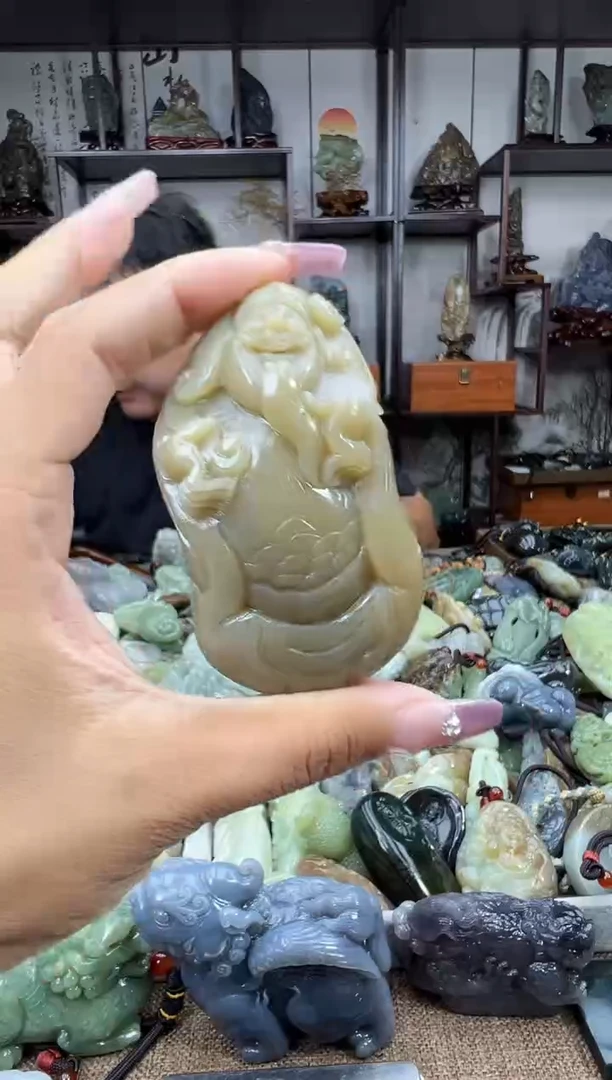 未镶嵌和田玉把件1